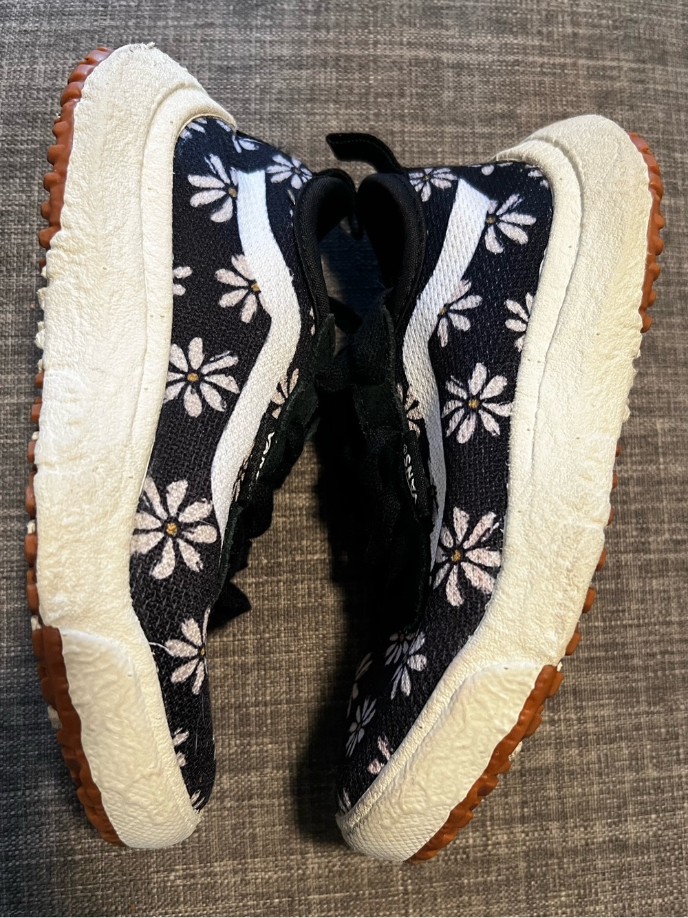 Vans ultraRange VR3 Kids Floral Daisy size 10.5
